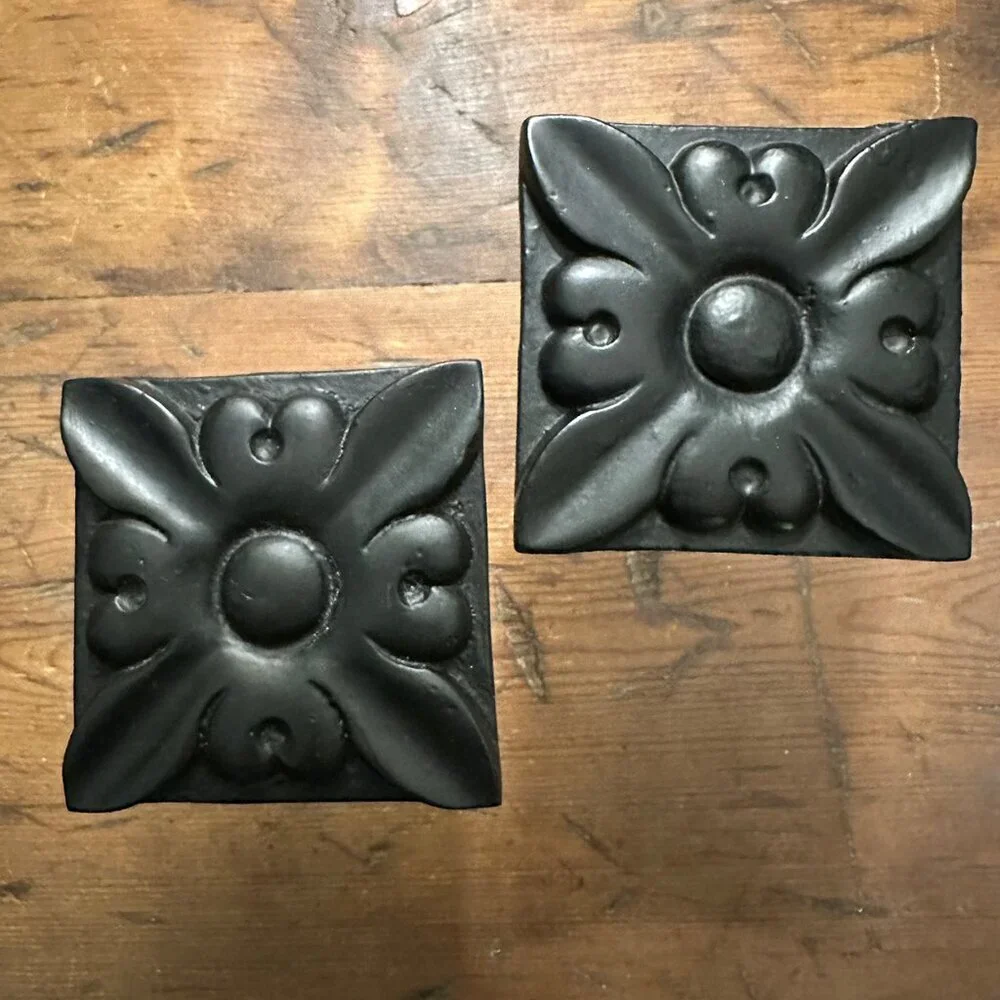 Anthropologie Set of Fleur de Lis Black Iron Holdbacks